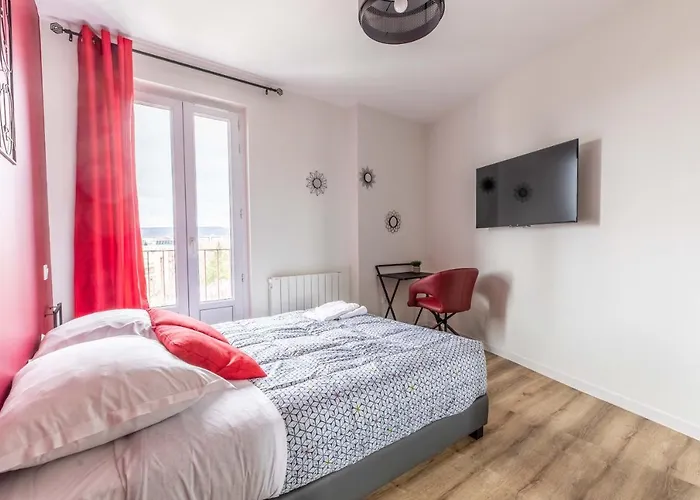 New F5 Neuf Cosy Lumineux Proche Siege Michelin Daire